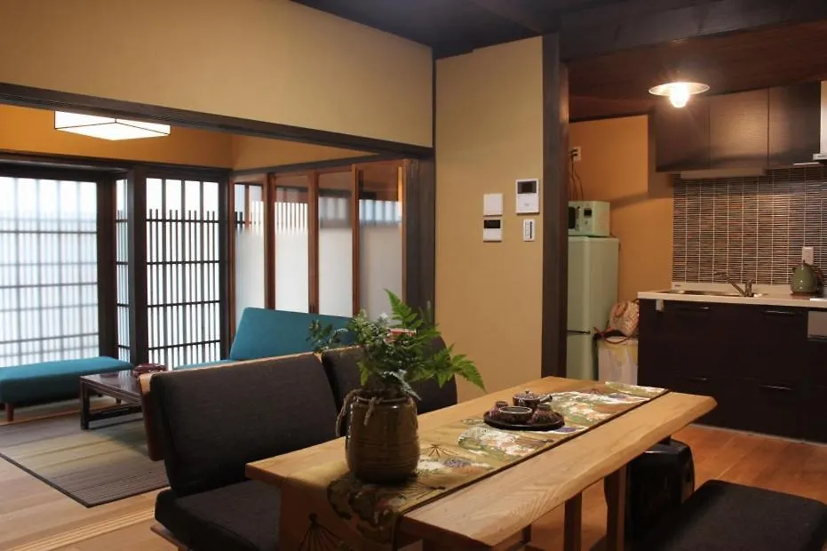 柏町屋加賀屋haku Machiya Kagayacho智恵光院 Holiday home Kyoto